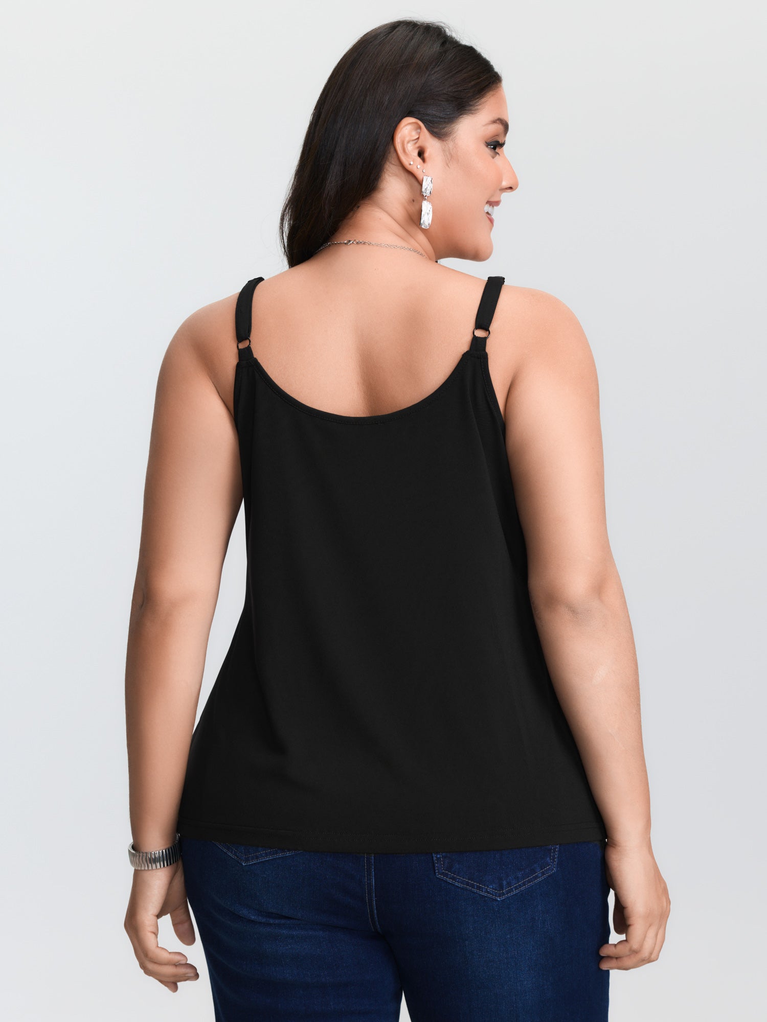 プラスサイズ対応の黒いニットキャミソール。コントラストカラー - Suspender Tank Top のレビューと価格